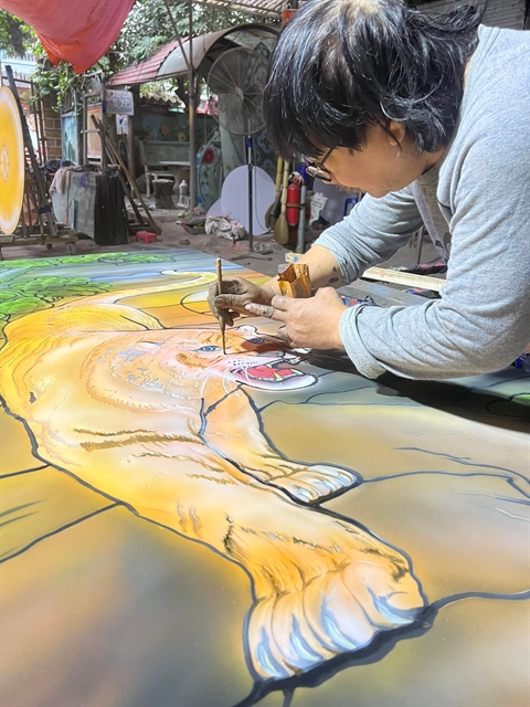 Artist revolutionises Vietnamese glass painting