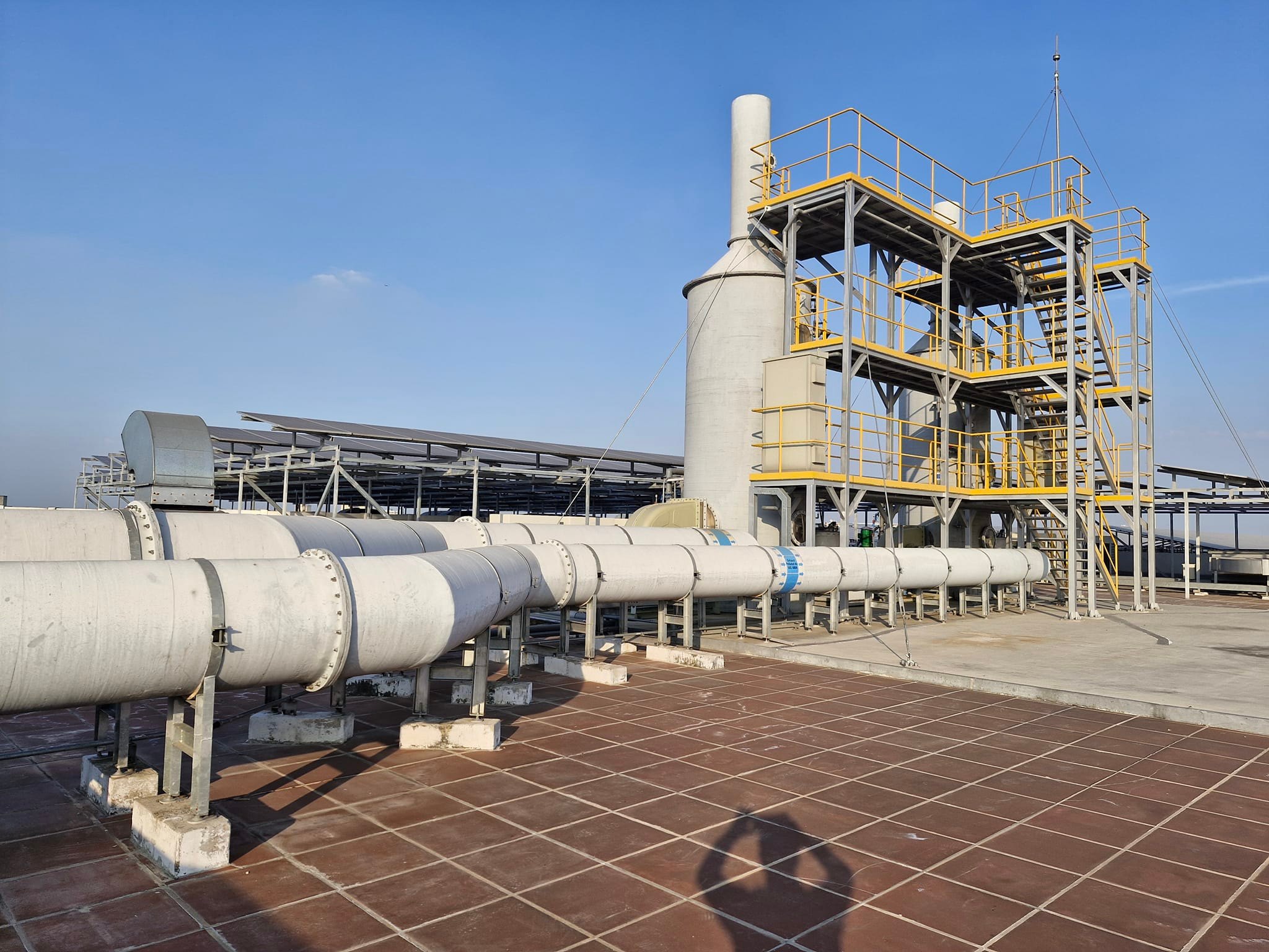 Các yếu tố ảnh hưởng đến hiệu suất xử lý khí thải: nhiệt độ, pH, lưu lượng