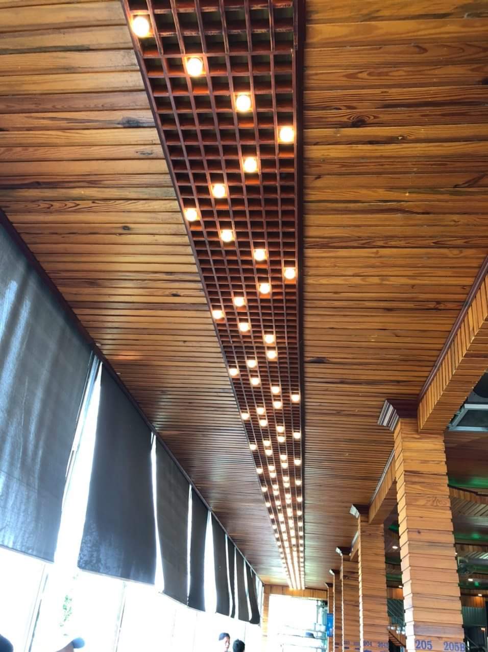 Tấm sàn Grating FRP có những đặc điểm gì?