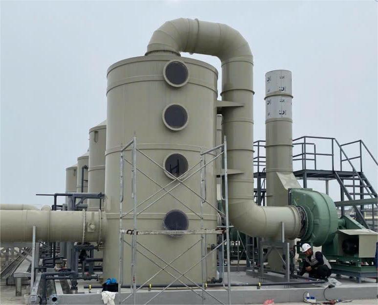Tháp hấp thụ xử lý khí HCl, H₂SO₄ hiệu quả ra sao?