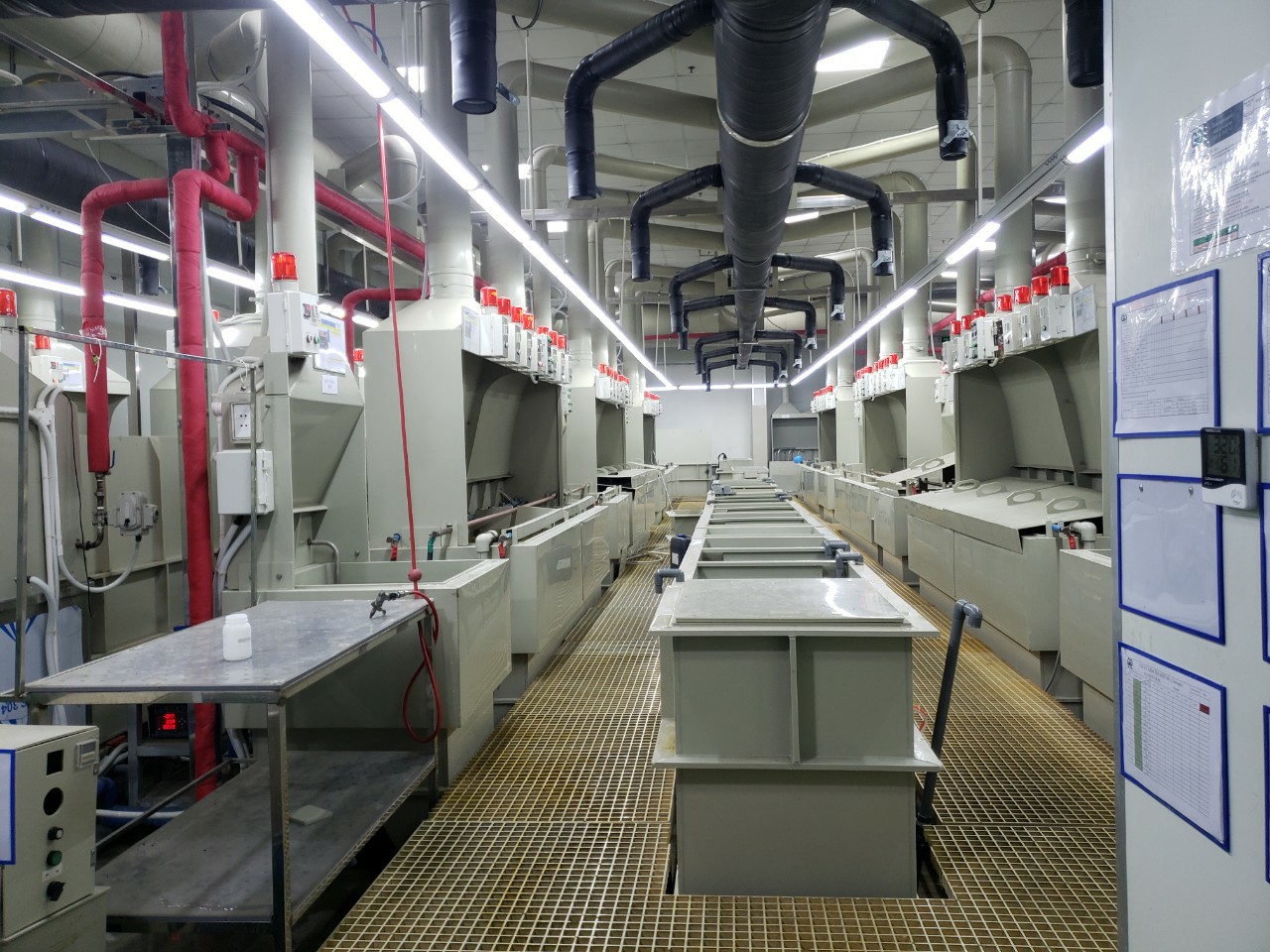 bon-chua-hoa-chat-pvc