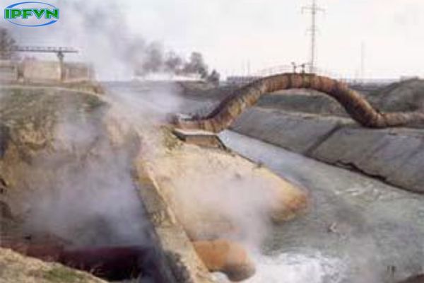 Ô nhiễm không khí do hơi từ nước thải công nghiệp 