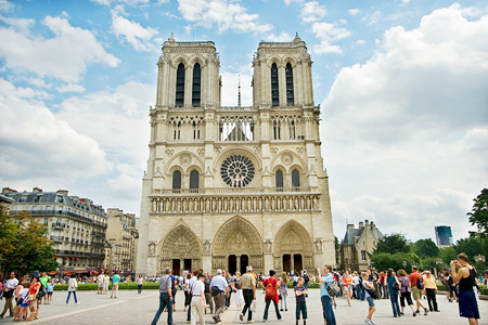 NHÀ THỜ ĐỨC BÀ PARIS –KIỆT TÁC KIẾN TRÚC GOTHIC