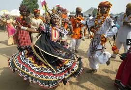 NHỮNG PHONG TỤC LẠ THƯỜNG TRÊN THẾ GIỚI