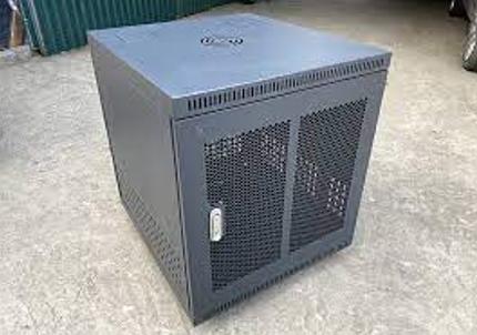 Tủ đựng thiết bị âm thanh 10UD500
