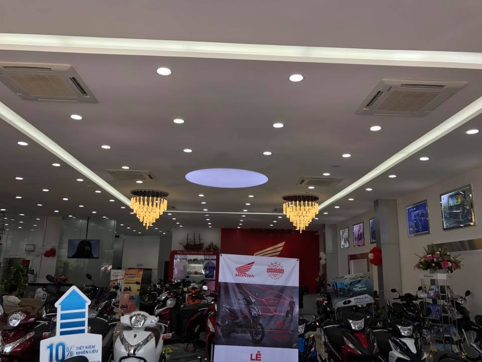 Thi công lắp đặt Showroom ô tô, xe máy Hon đa Khường ngân(9)