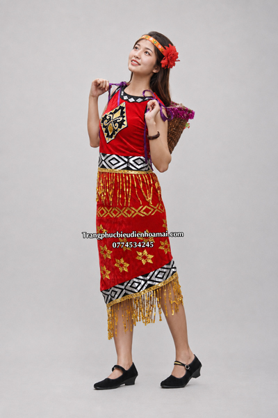Tây Nguyên nữ - Đỏ viền đen