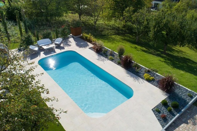 xác định kích thước bể bơi