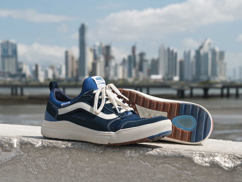 VANS VỚI LÓT ĐỆM ULTRARANGE 3D ĐA NĂNG MANG ĐẾN SỰ THOẢI MÁI KHI DI CHUYỂN VANS VỚI LÓT ĐỆM ULTRARANGE 3D ĐA NĂNG MANG ĐẾN SỰ THOẢI MÁI KHI DI CHUYỂN