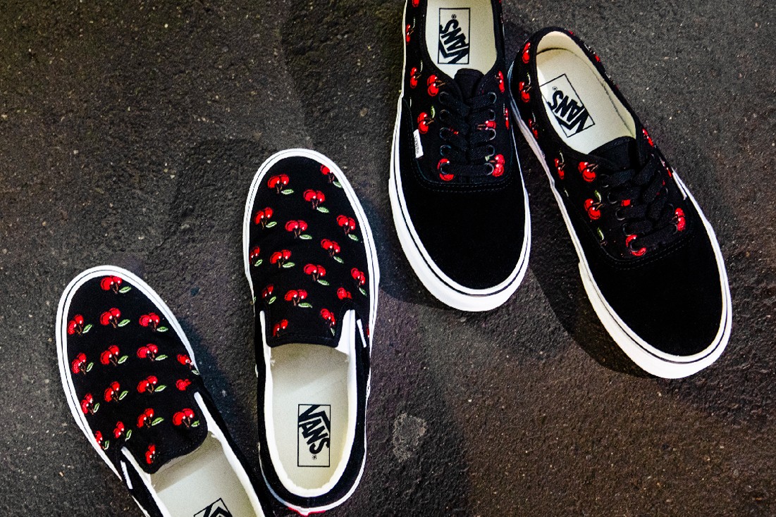 VANS CHÂN THẬT NHẸ NHÀNG CÙNG HỌA TIẾT CHERRY ĐƠN GIẢN VANS CHÂN THẬT NHẸ NHÀNG CÙNG HỌA TIẾT CHERRY ĐƠN GIẢN