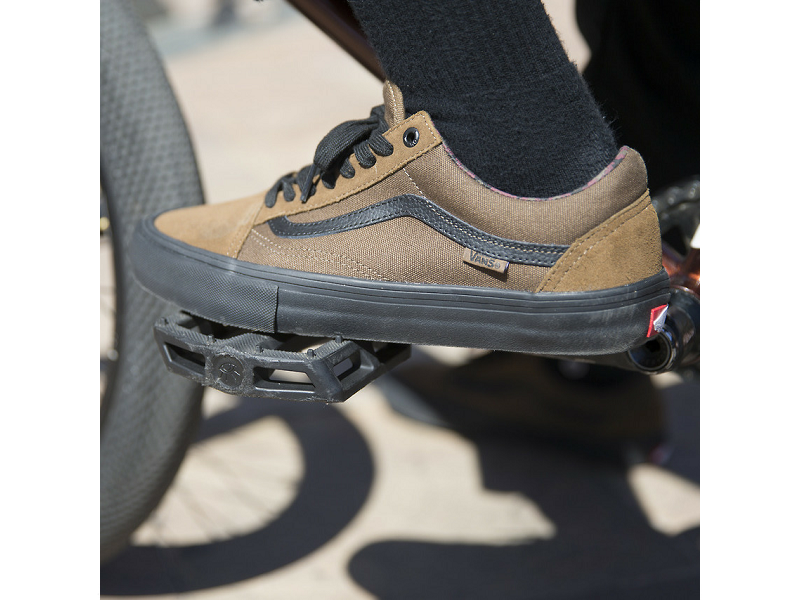 Vans BMX Pro Dakota Roche Mang Phiên Bản Sắc Màu Mới Cho Old Skool Pro