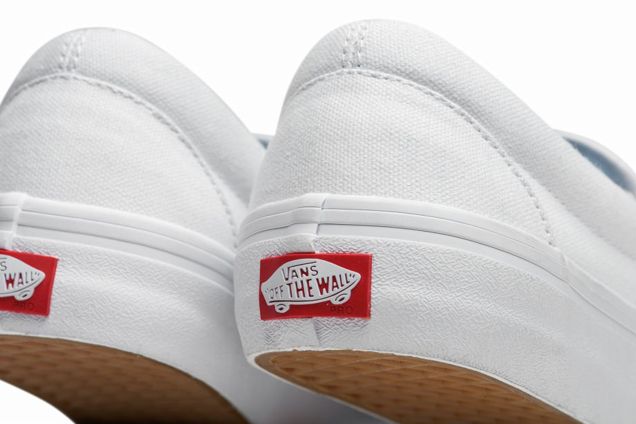 Vans Vinh Danh Vận Động Viên Trượt Ván Nổi Tiếng Bằng Một Phiên Bản Slip-on Pro