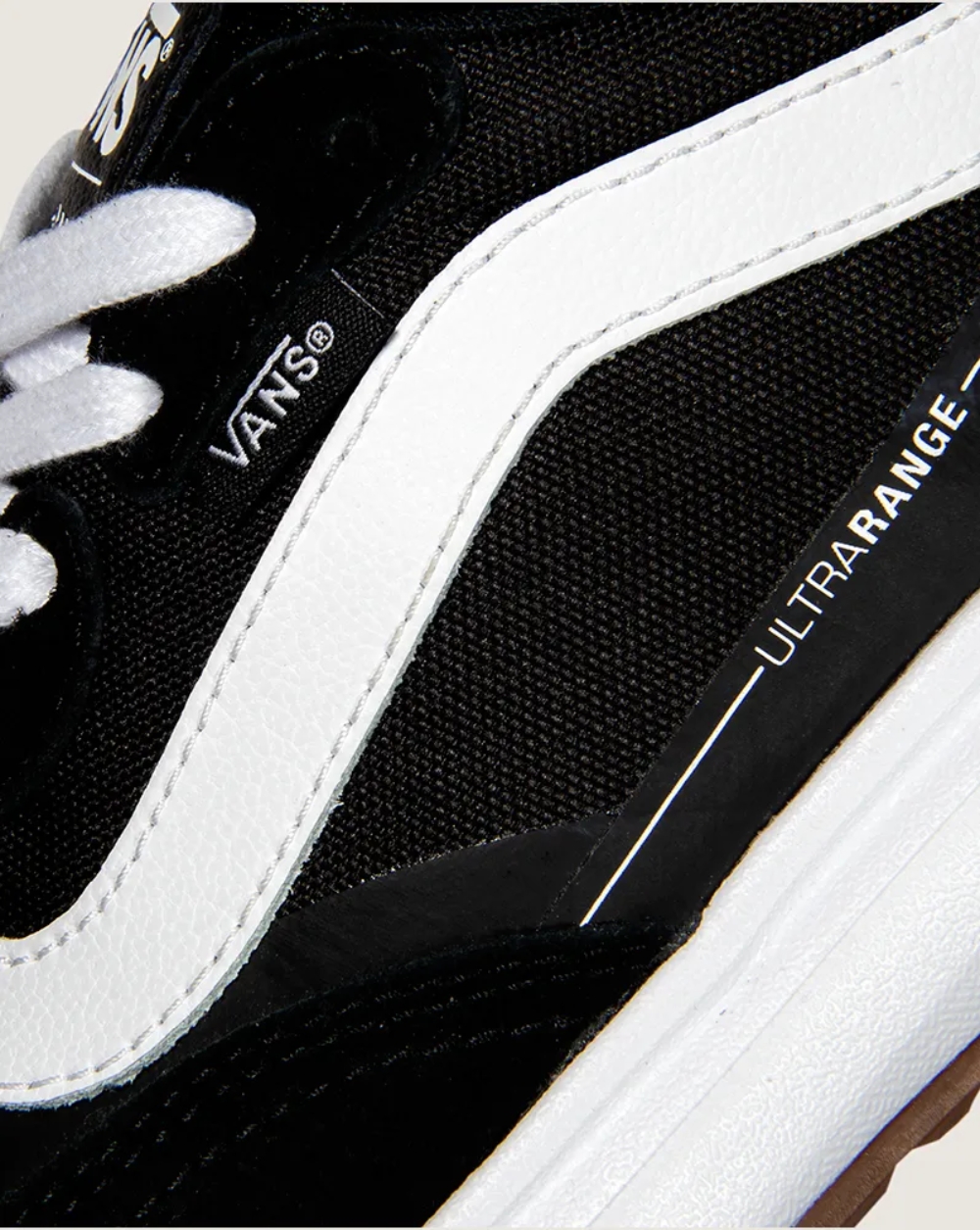 Giày VANS MTE ULTRARANGE SE BLACK/WHITE - Main Image
