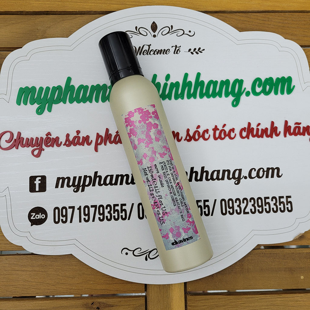 KEM BỌT XOĂN DƯỠNG ẨM DAVINES MOISTURIZING MOUSSE 250ML