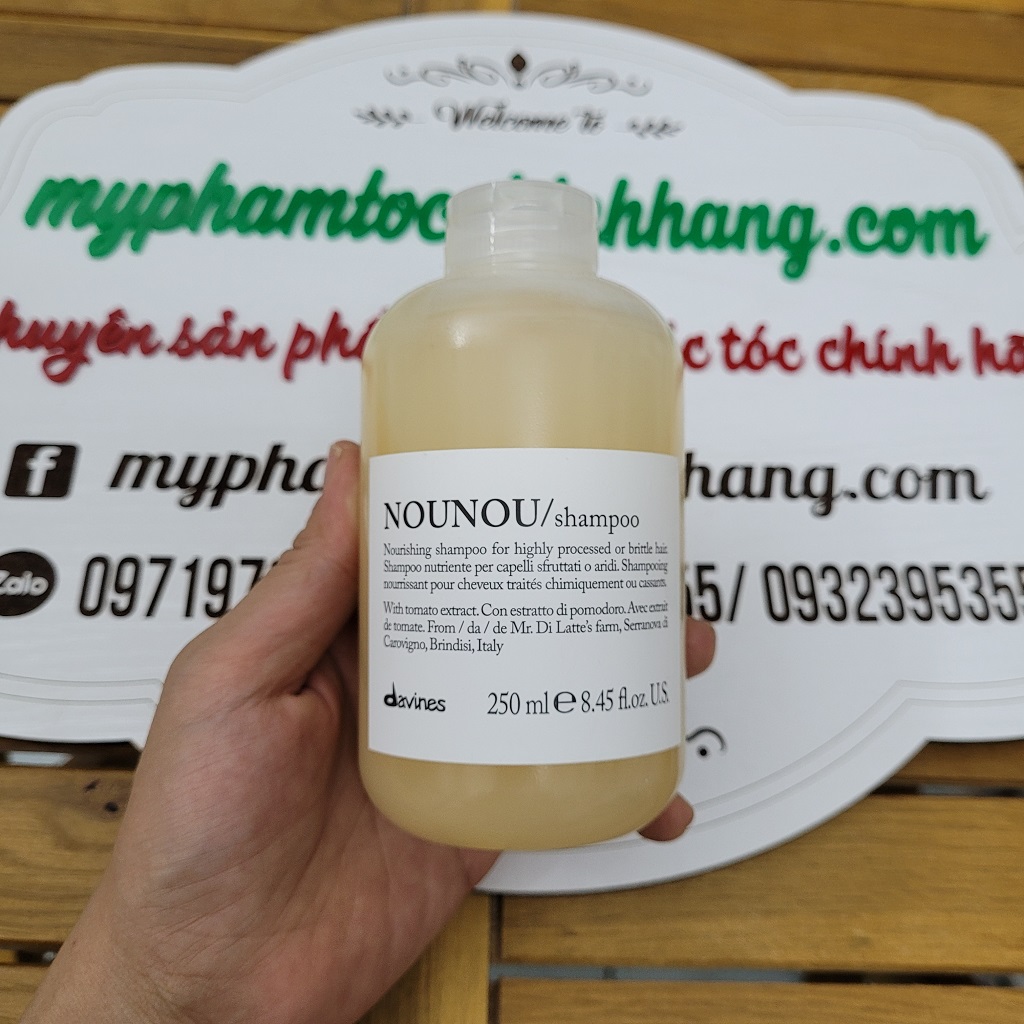 Bộ sản phẩm DAVINES NOUNOU gồm dầu gội, dầu xả và hấp – được thiết kế đặc biệt cho tóc nhuộm, tẩy, tóc khô yếu cần phục hồi sâu