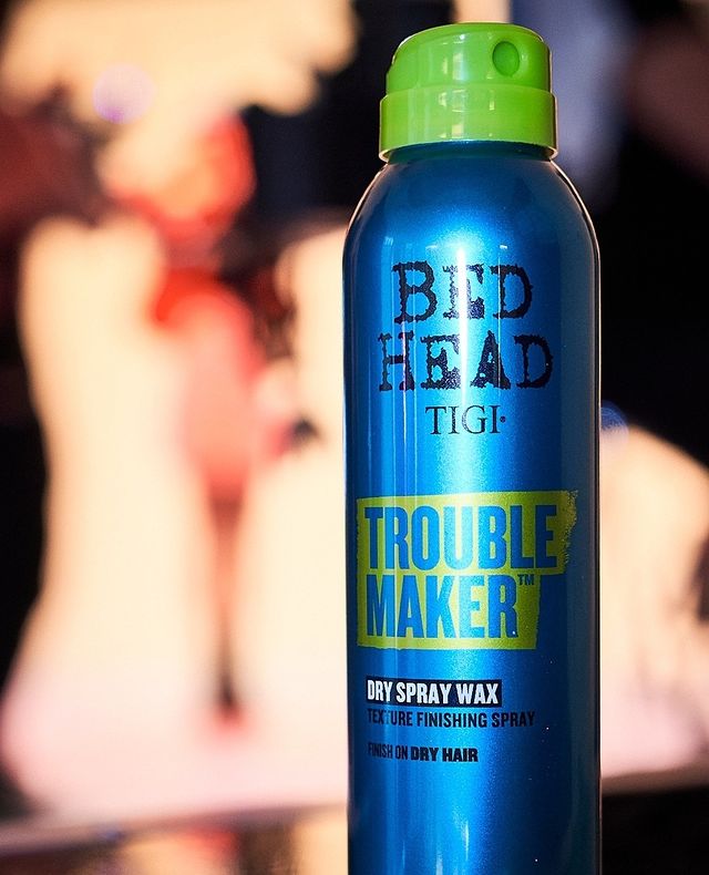 SÁP KHÔ DẠNG XỊT TIGI TROUBLE MAKER 200ML