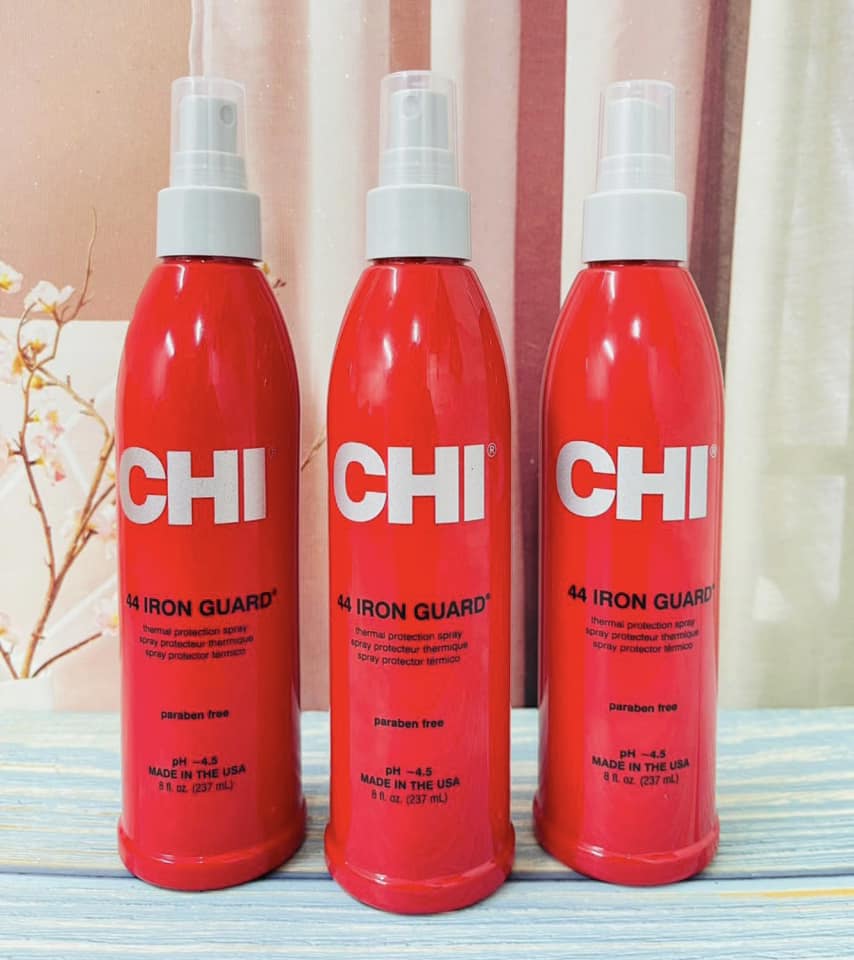 Xịt dưỡng tóc chống nhiệt CHI 44 Iron Guard 237ml