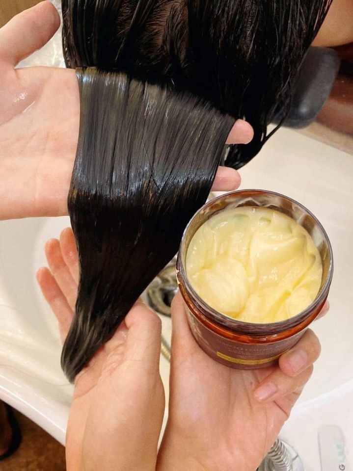 Kem ủ tóc, dầu hấp suôn mượt Vitalycil Smoothing Mask 250ML