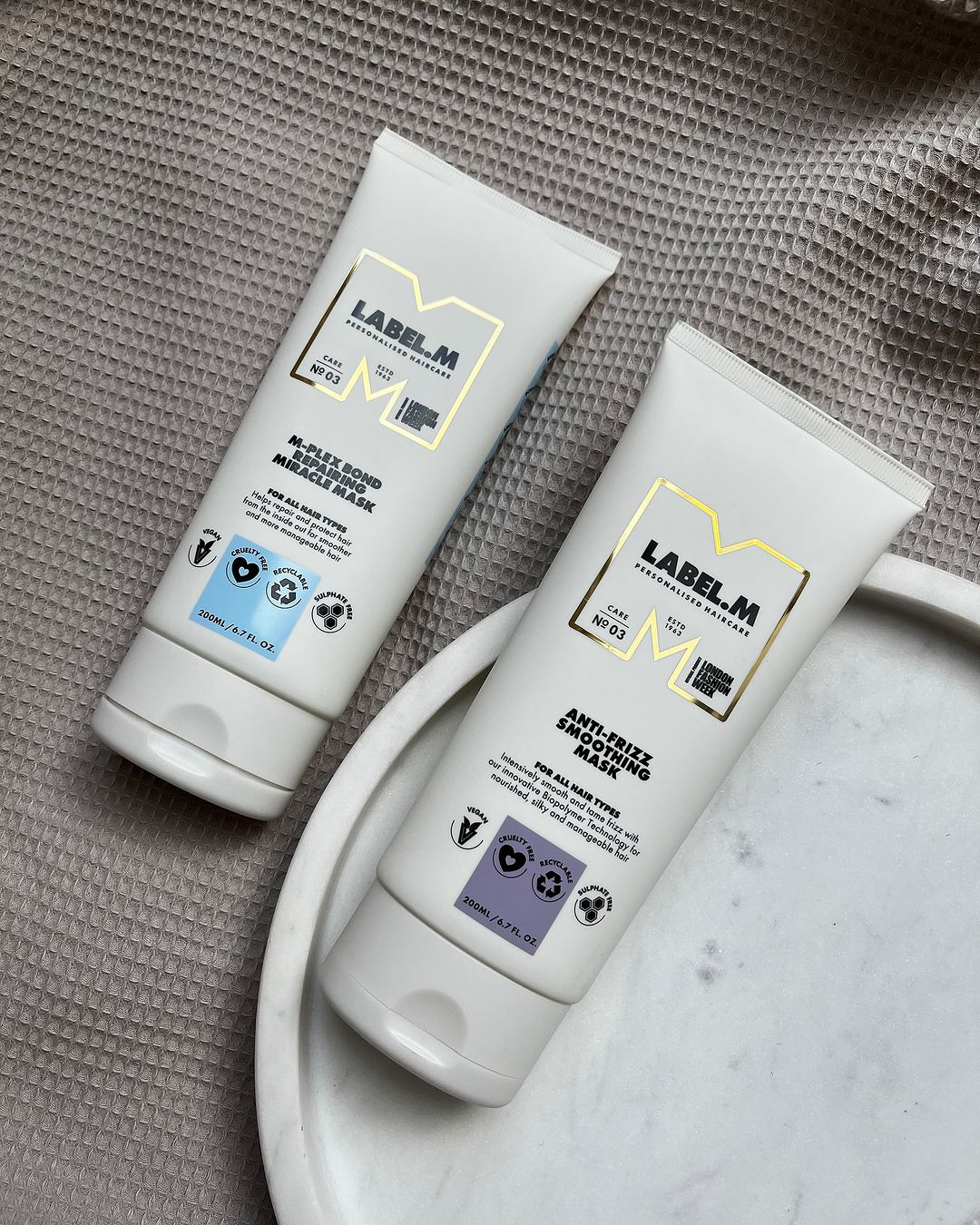 Mặt nạ làm mượt tóc chống xoăn xơ Label.m Anti-Frizz Smoothing Mask 200ml