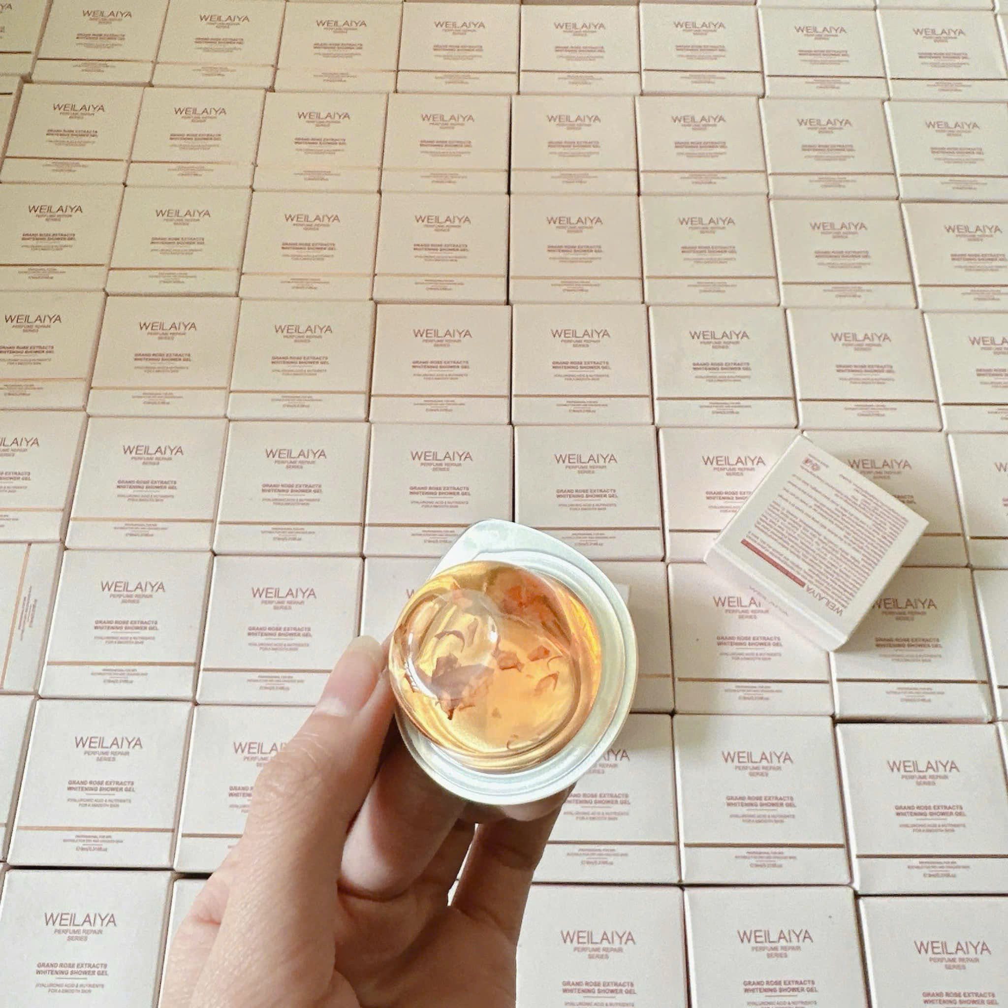 Sữa tắm trắng da cánh hoa hồng Damask Weilaiya Rose Petal Whitening Shower Gel 10ml 450ml