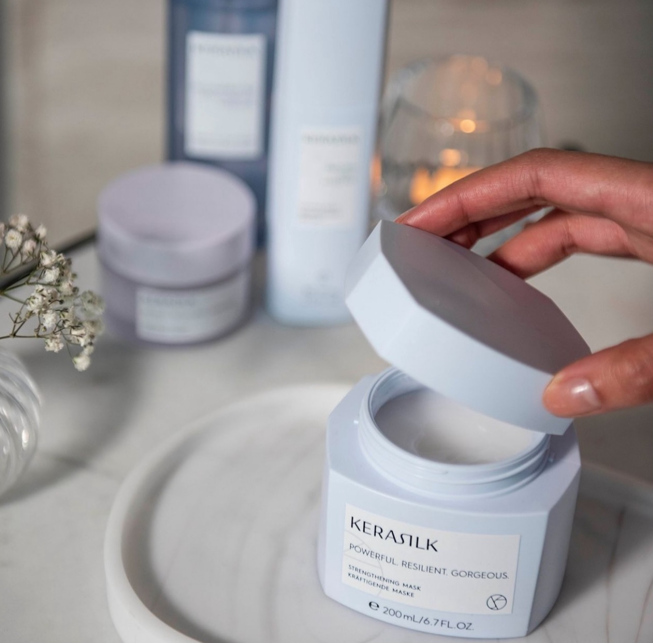 Mặt nạ phục hồi và tăng cường sức mạnh cho tóc Kerasilk Strengthening Mask 200ml - 500ml