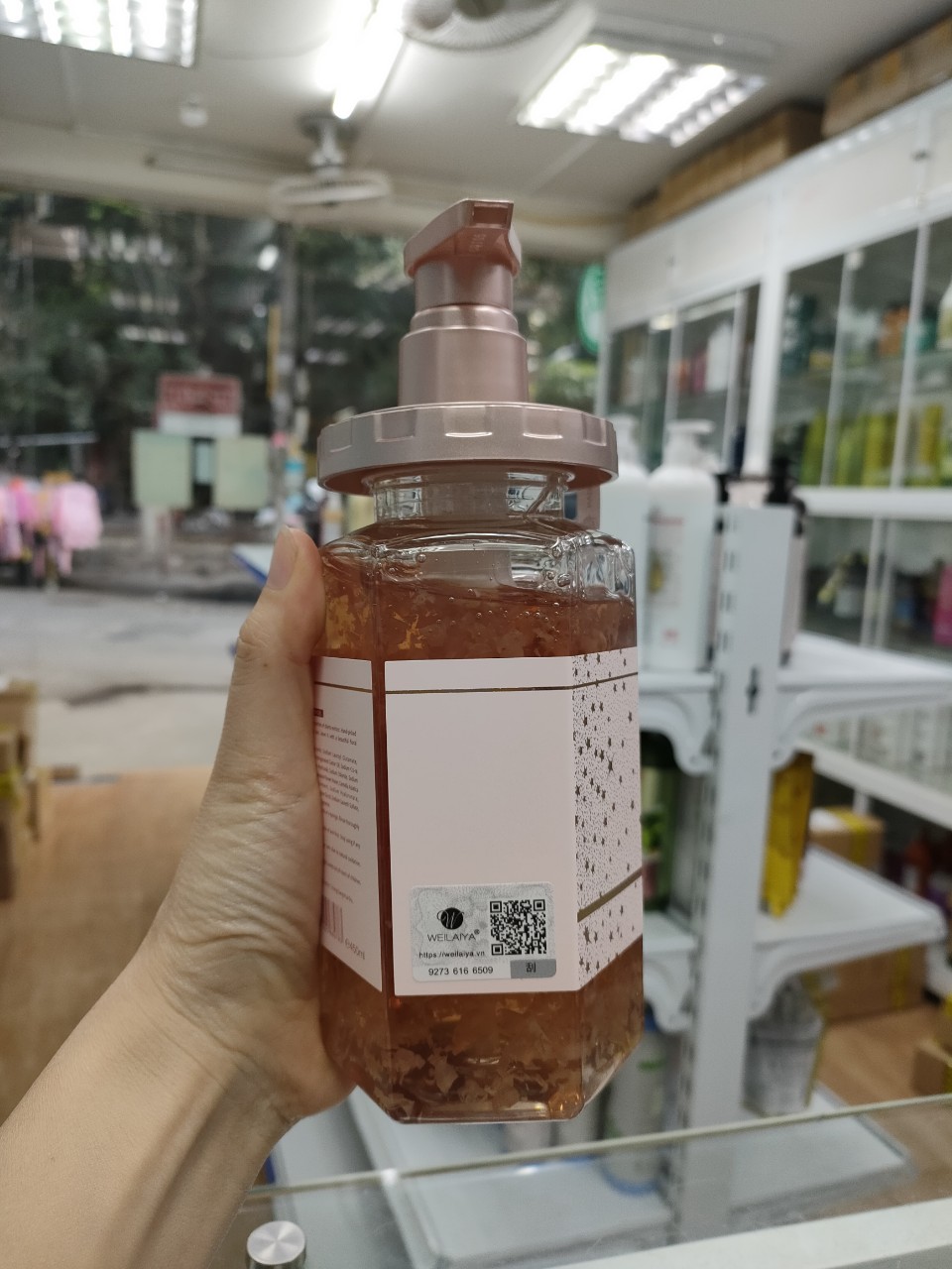 Sữa tắm trắng da cánh hoa hồng Damask Weilaiya Rose Petal Whitening Shower Gel 450ml