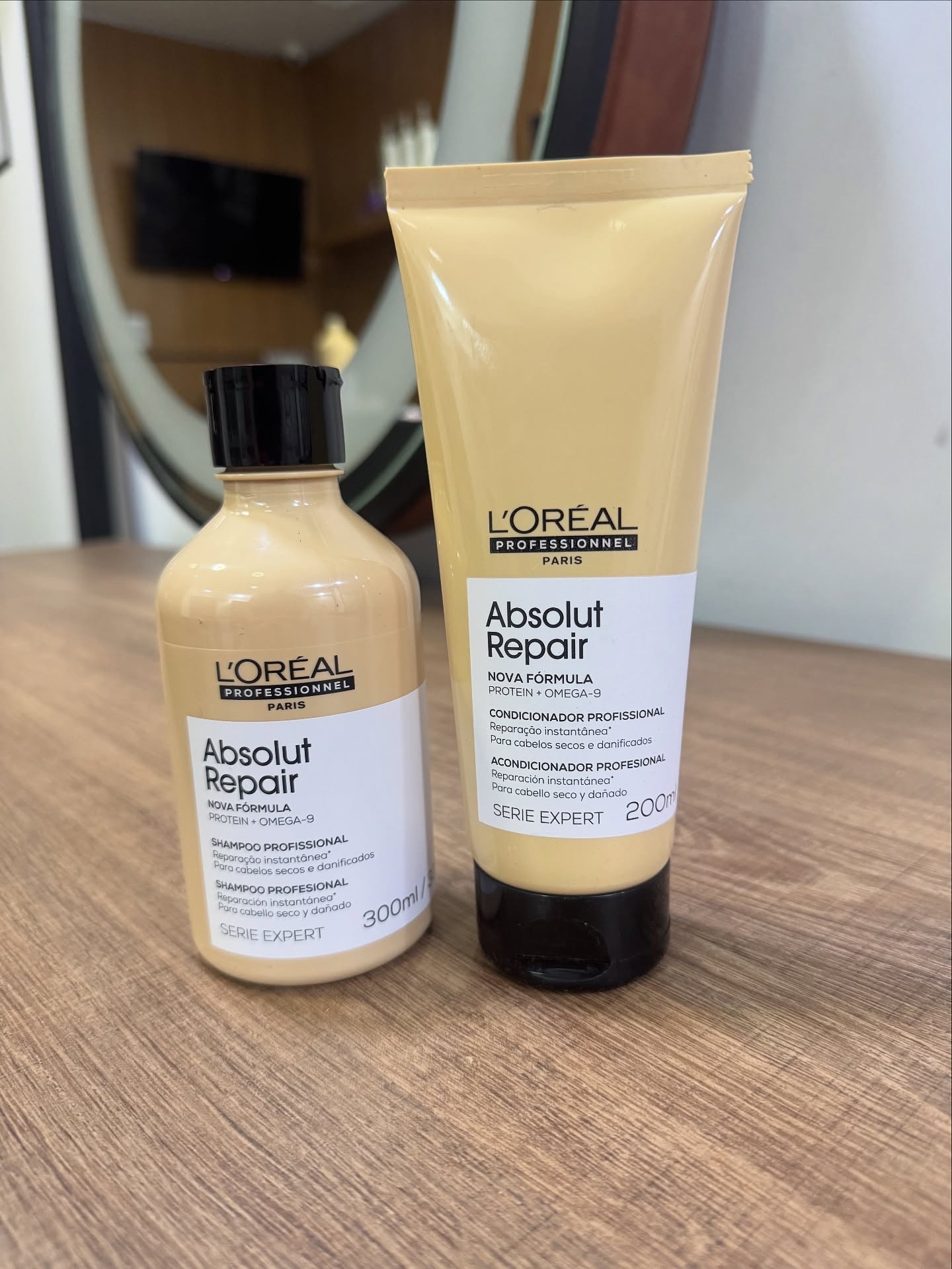 Dầu gội xả hâp, dầu dưỡng tóc phục hồi L'Oréal vàng Absolut Repair