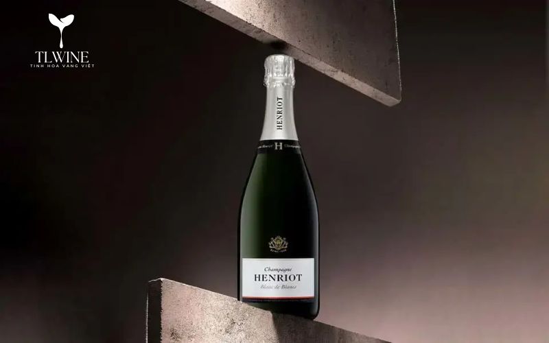 Blanc de Blanc là gì? Tìm hiểu phong cách Champagne trắng tinh tế