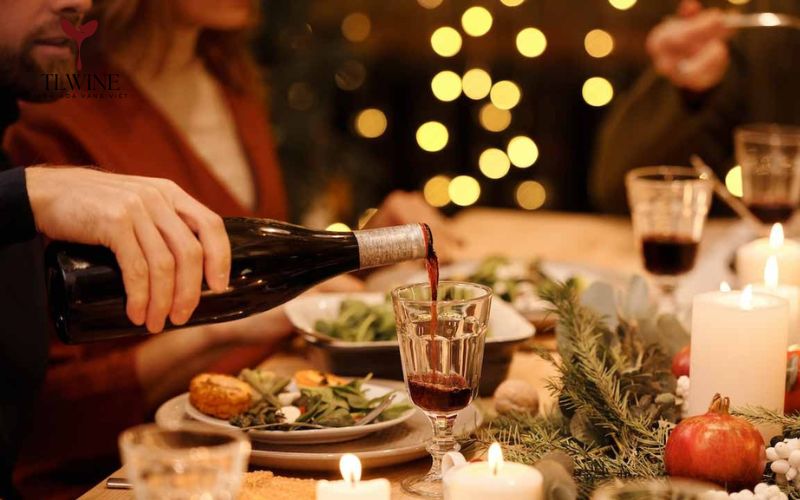 10+ Rượu Vang Mùa Giáng Sinh Tuyệt Hảo Cho Bữa Tiệc Đầy Ấm Áp