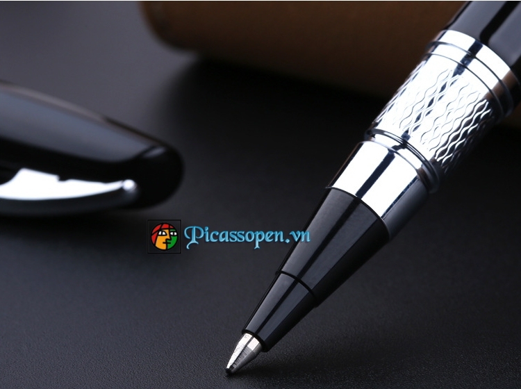 Tay nắm và ngòi viết bút Picasso 83