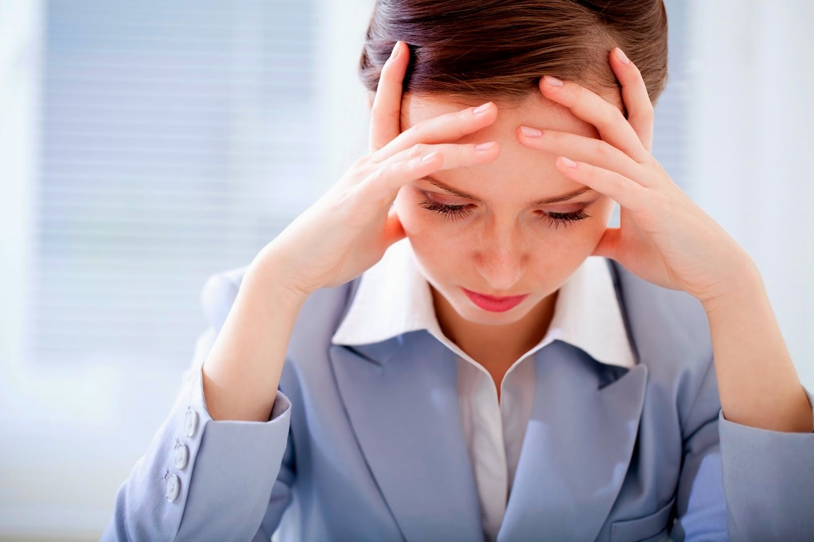 Cảnh báo: Những thói quen xấu đang âm thầm hủy hoại làn da bạn