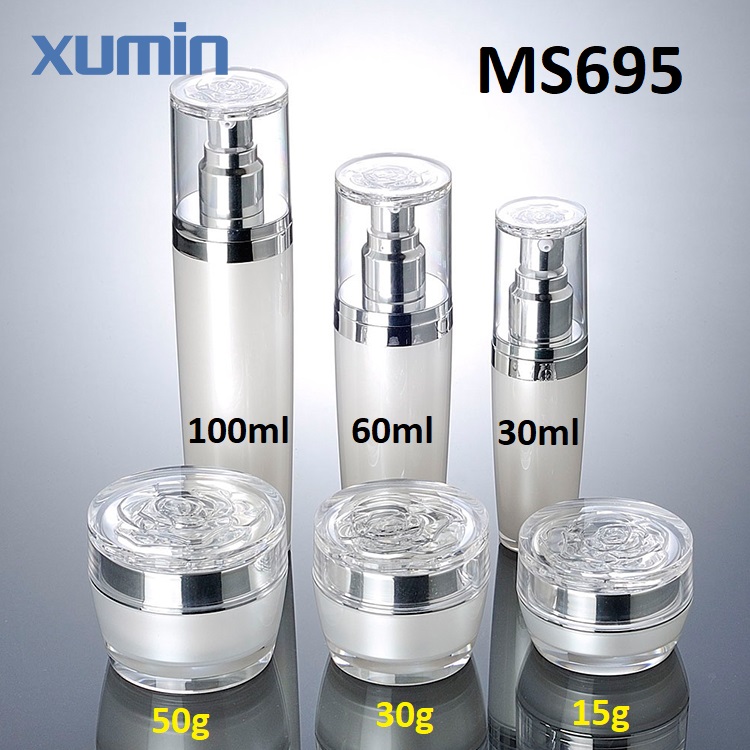 Bộ hoa hồng trắng nhũ nắp bạc