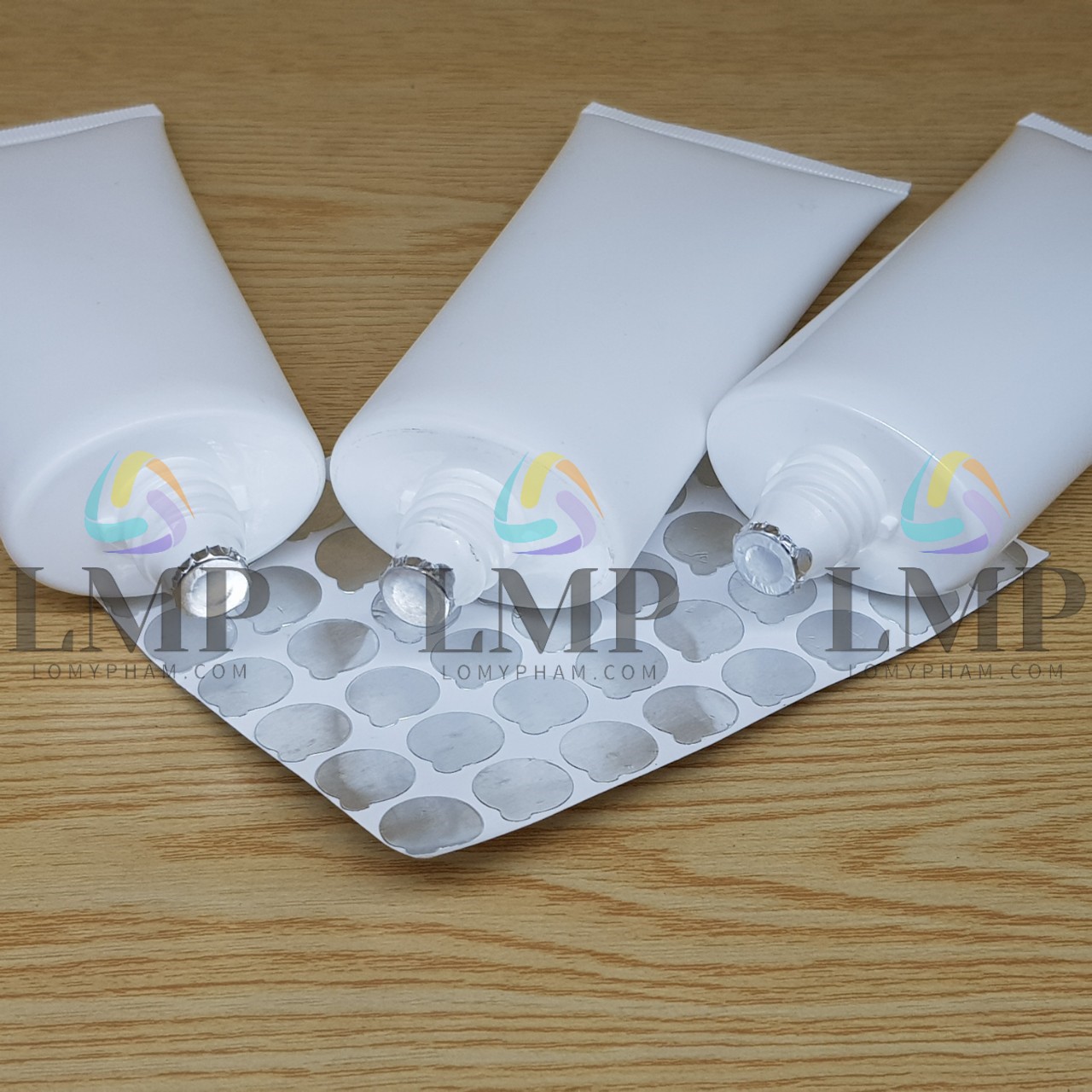 Miếng nhôm dán mặt tuýp