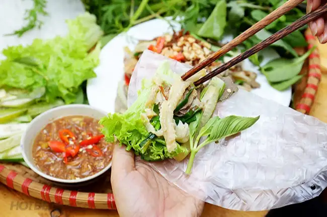 Bánh tráng gạo Mikiri - Nguyên liệu cuốn trên cả tuyệt vời Ba-nh-tra-ng-tro-n-mikiri