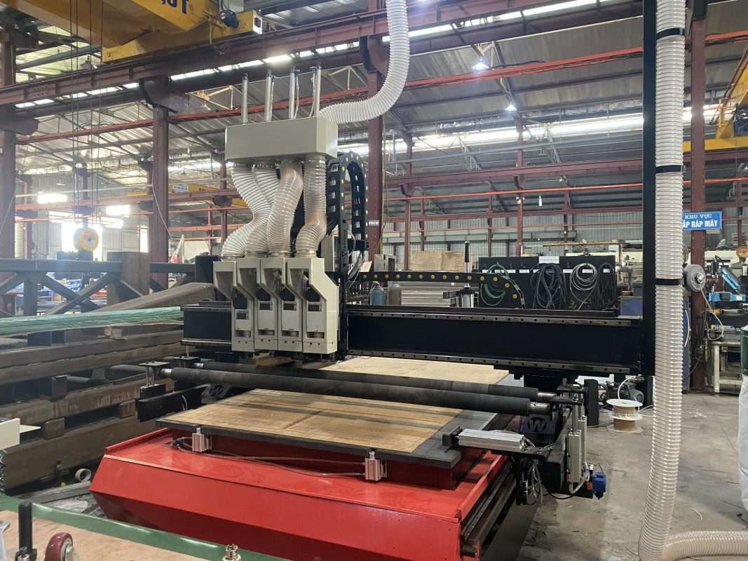 TÌM HIỂU DÒNG MÁY CNC TRUNG TÂM 4 ĐẦU MỚI NHẤT CỦA CNC ĐÔNG PHƯƠNG?