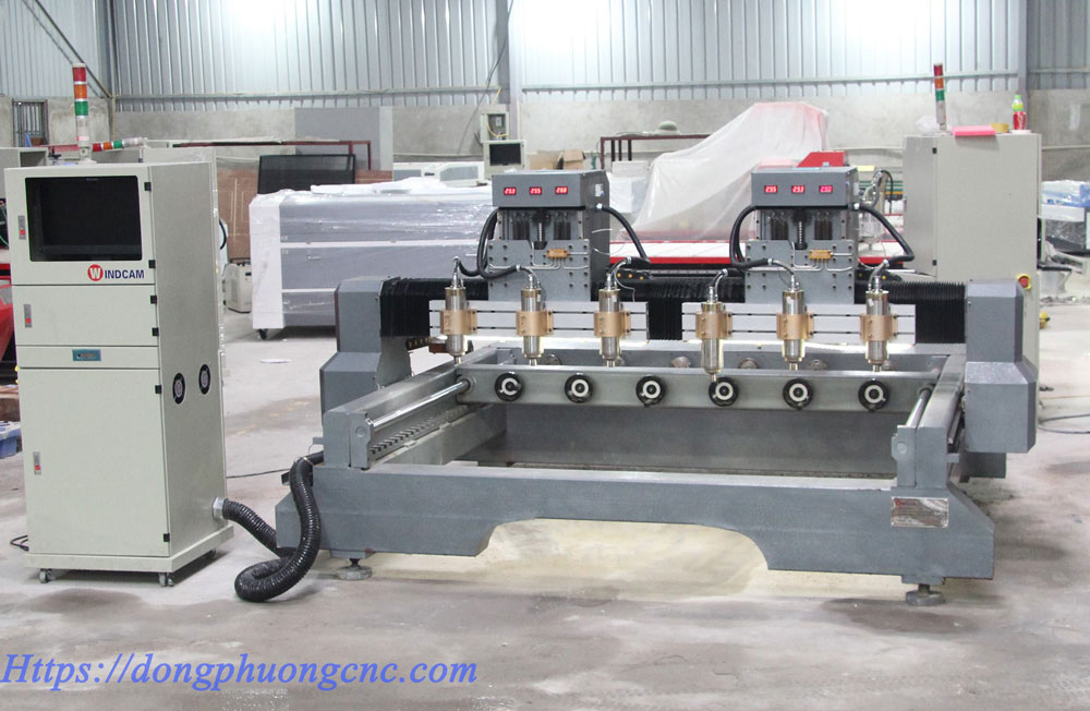 may-cnc-duc-tuong-6dau-khac.jpg