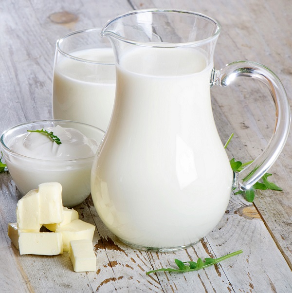 Khi nào trẻ có thể bắt đầu uống sữa tươi?