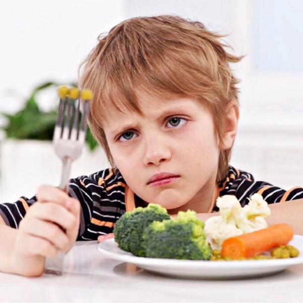 Trẻ suy dinh dưỡng thấp còi – nguyên nhân và chế độ dinh dưỡng phù hợp