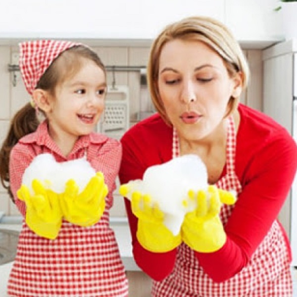 Làm việc nhà an toàn – Mẹ an tâm – Con vui khỏe Làm việc nhà an toàn – Mẹ an tâm – Con vui khỏe