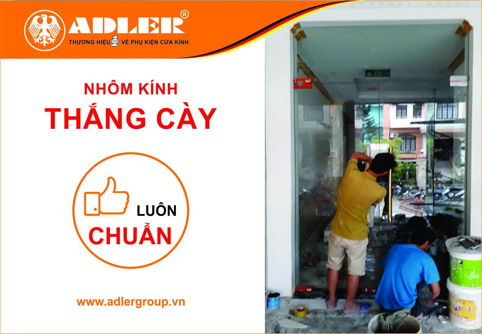 Các anh thợ trong quá trình lắp đặt