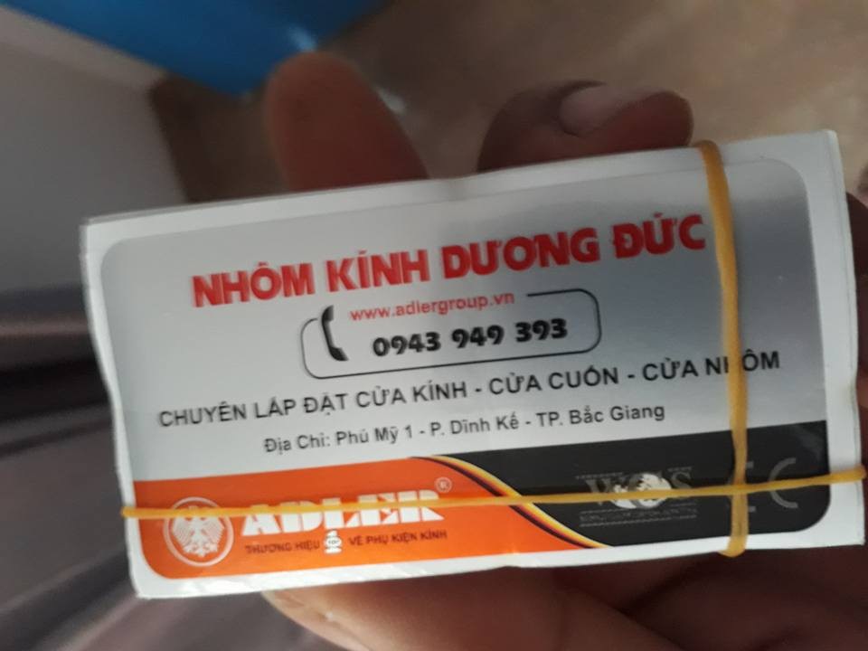 Tem dán cửa