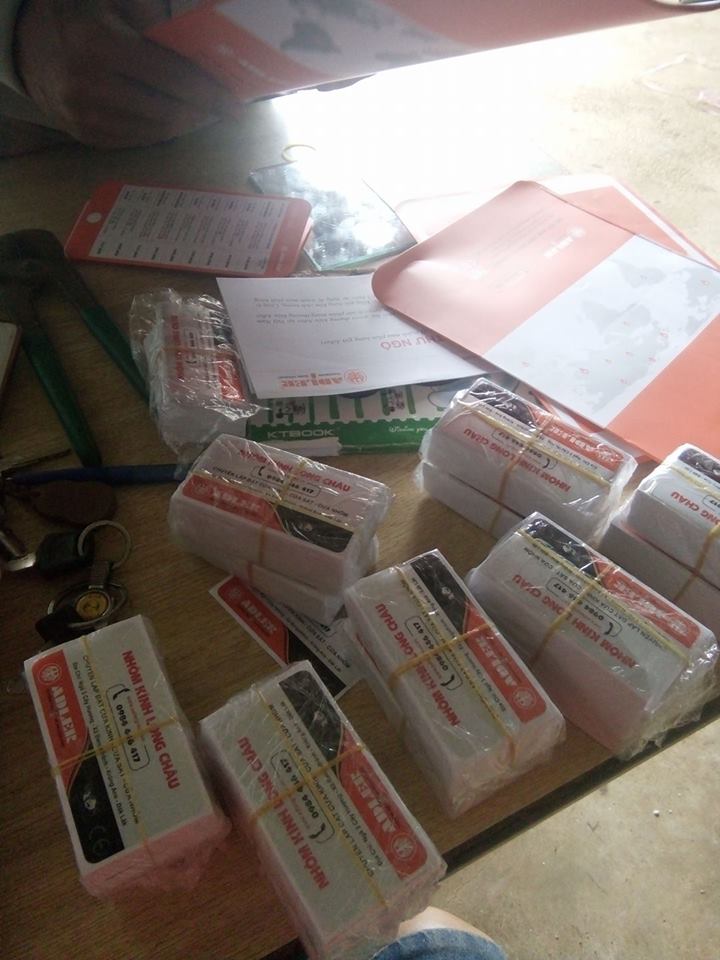 Tem dán cửa