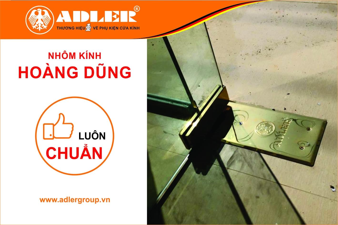 Bản lề sàn Adler với gam màu vàng quý phái