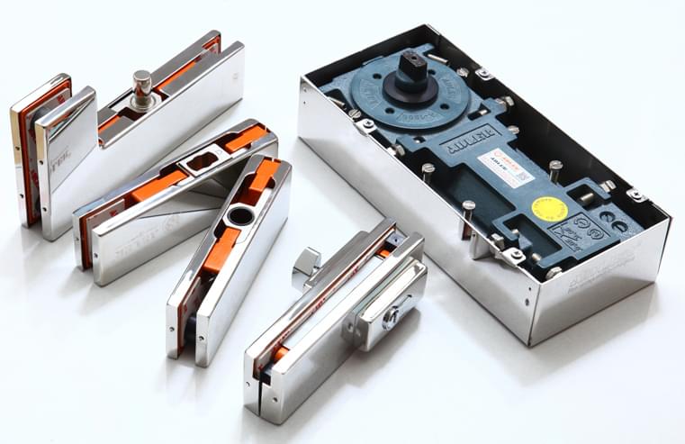 Những chú ý khi lắp đặt bản lề sàn cửa kính cường lực