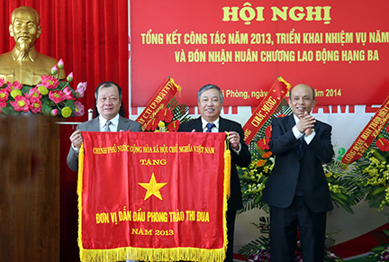 nhua-tien-phong-phan-dau-dat-ti-le-tang-truong-10-nam-2014