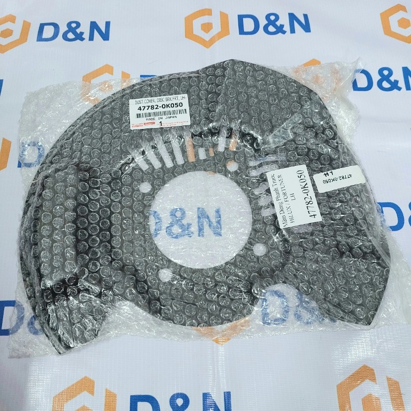 MÂM CHE BỤI PHANH TRƯỚC TOYOTA FORTUNER, HILUX [2006-2016]