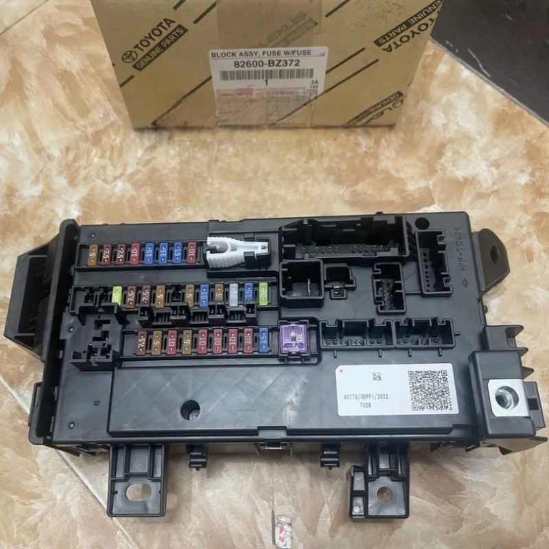 Hộp cầu chì trung tâm toyota rush 2020-2024 | 82600-BZ372,  82600-BZ371, 82600-BZ370