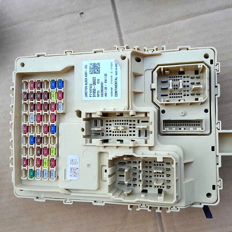 Hộp cầu chì tổng, hộp cầu chì thân xe Kia Seltos 1.6 2020- 2025 |  91950Q6171