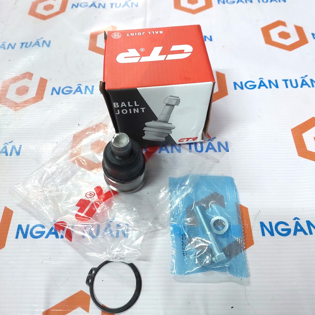 ROTIN ĐỨNG TRÊN FORD LASER 1.6L-1.8L