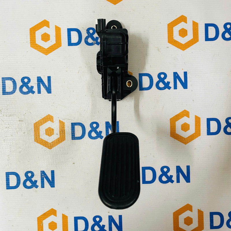 Bàn đạp chân ga Toyota Fortuner, Hilux, Innova 2006-2017| 78120-0K011